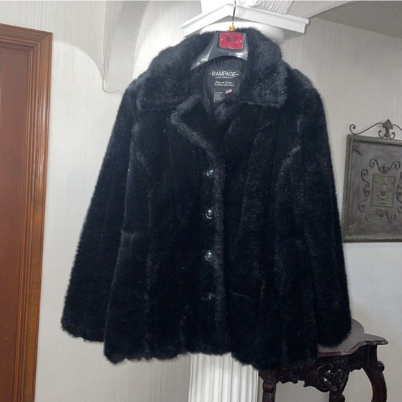 Rampage Jean Company size medium fur jacket - Picture 5 of 6